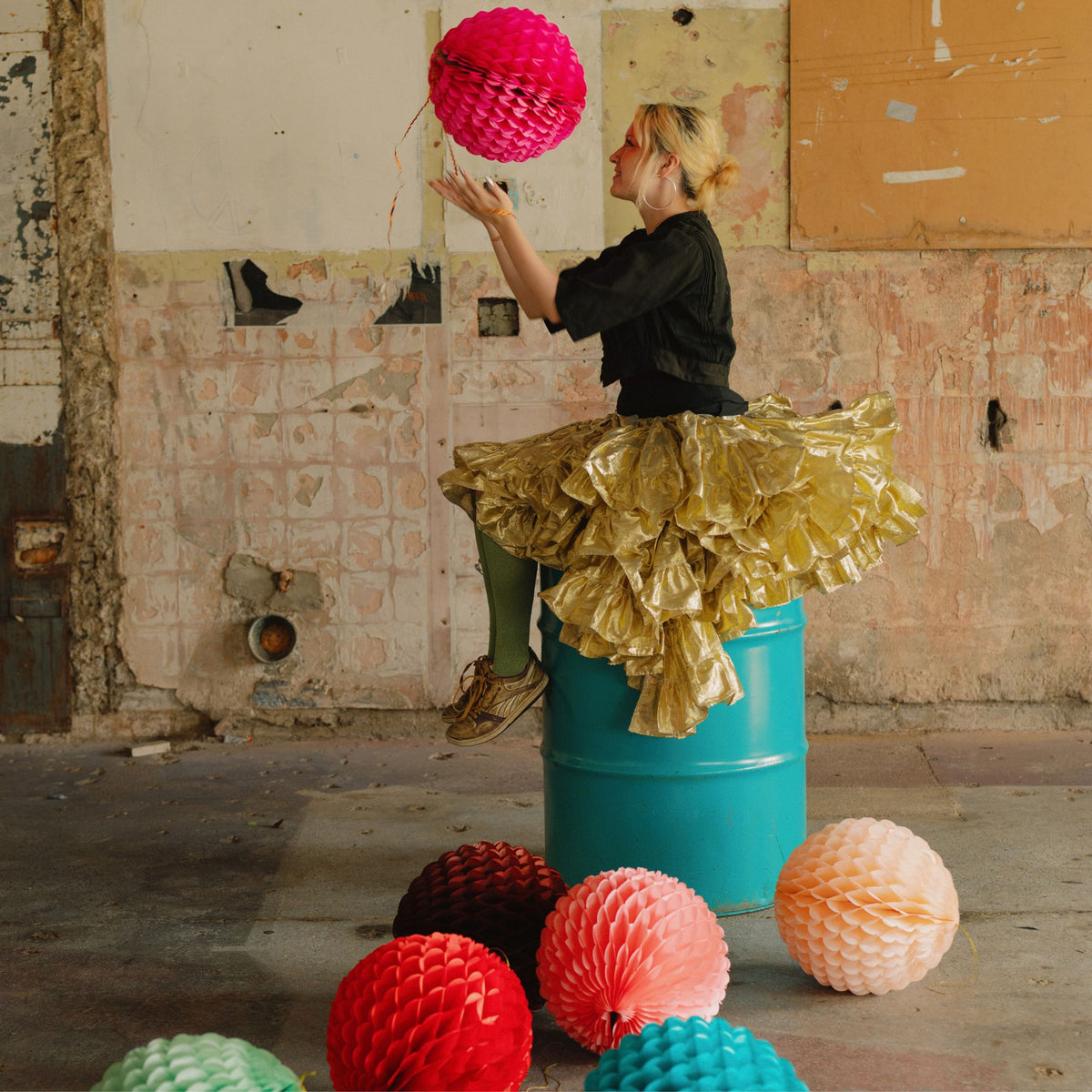 Green Honeycomb Ball Tissue Paper Decoration – 35cm