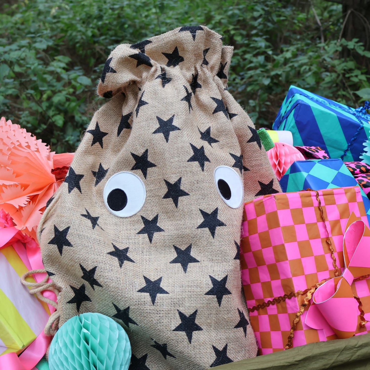 Petra Boase | Christmas gift sack with googly eyes 