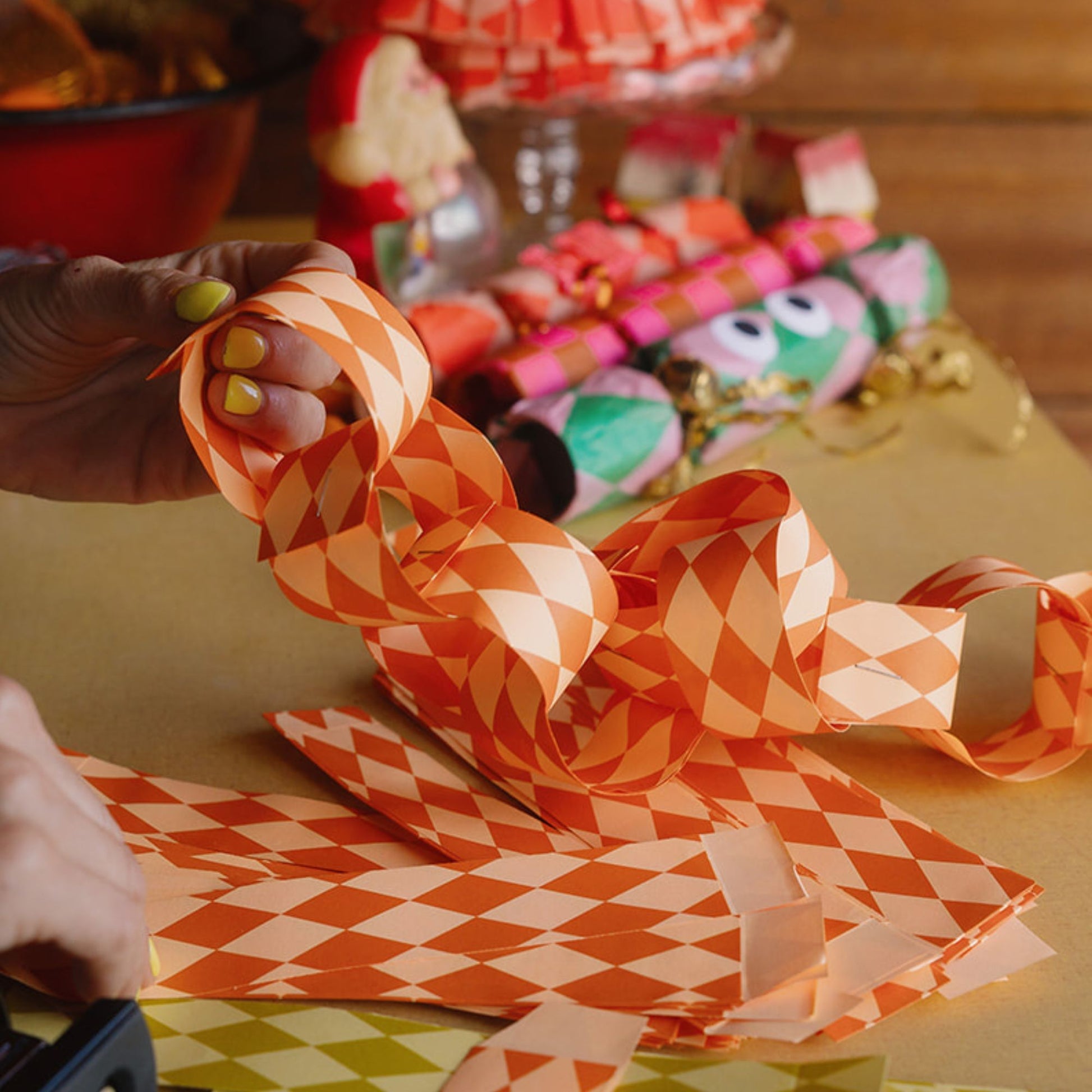 Petra Boase | Paper chains for Christmas 